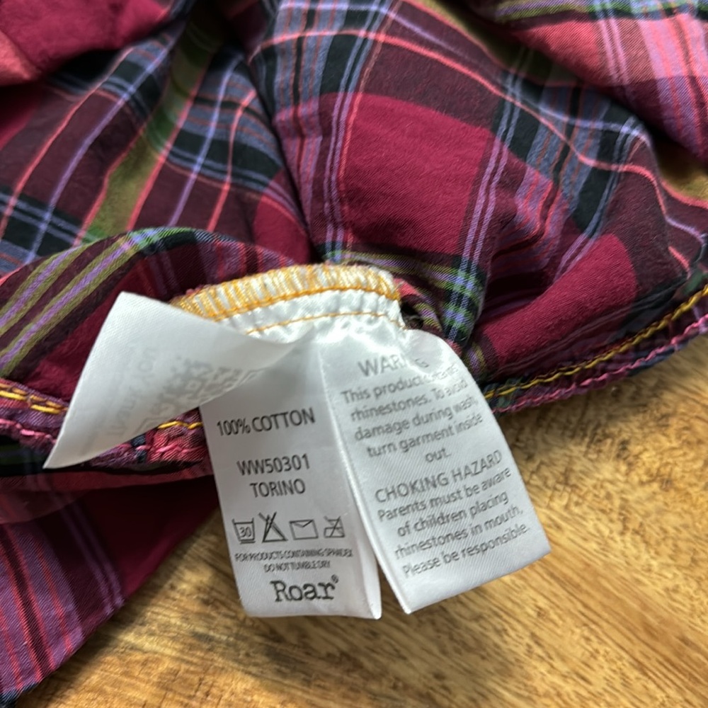 Destined to Roar Clothing western button down pink purple snap rhinestone cross - Picture 7 of 11